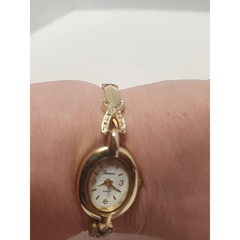 Geneve Watch Vintage Womens‎ Gold Tone With Stone Accents